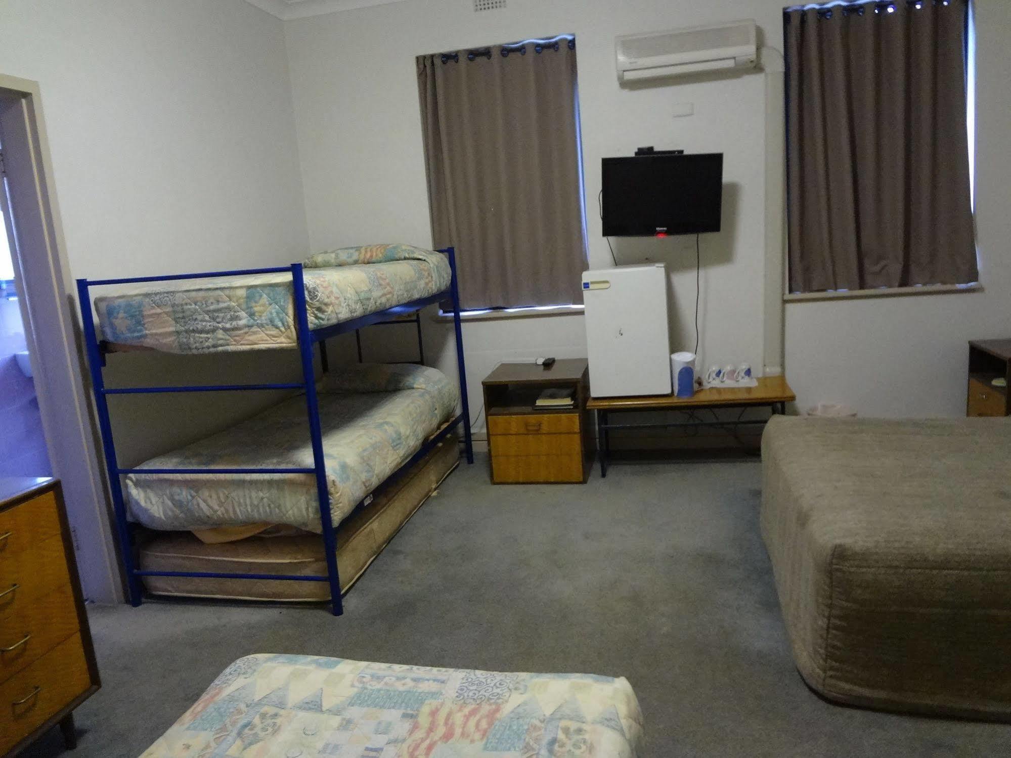 Amaroo Hotel Dubbo Bagian luar foto