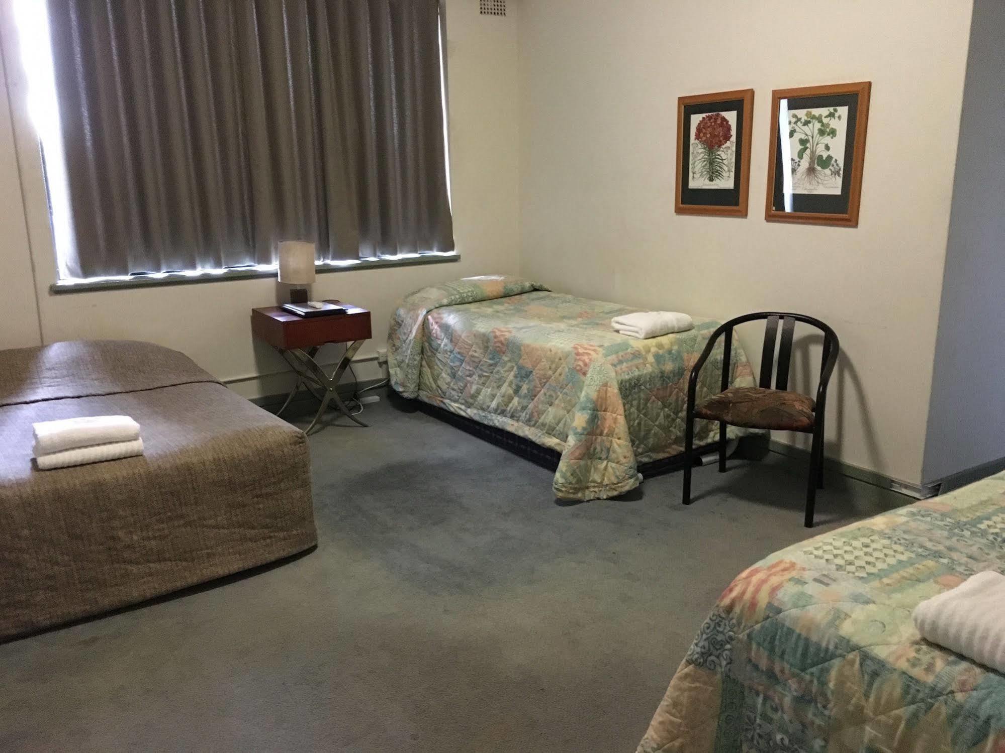 Amaroo Hotel Dubbo Bagian luar foto
