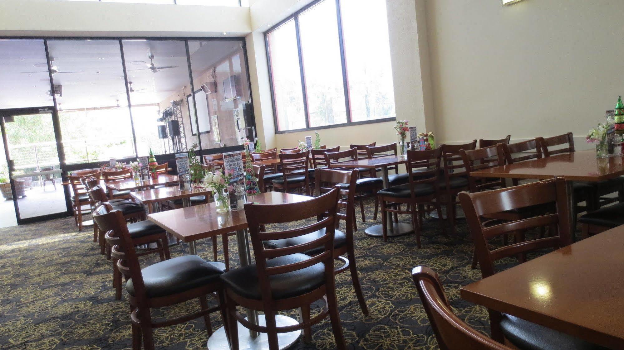 Amaroo Hotel Dubbo Bagian luar foto